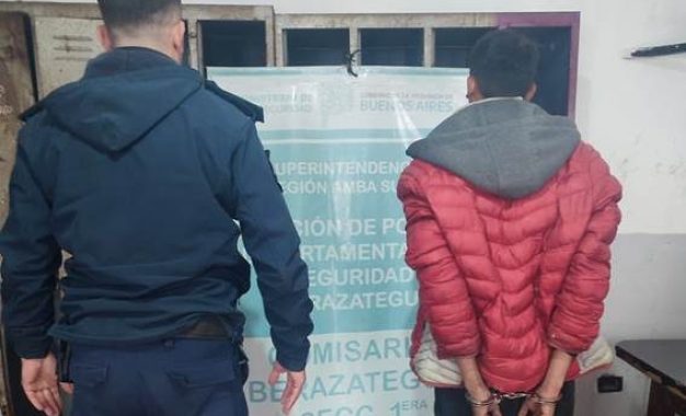 Entró a robar a un comercio y terminó aprehendido cuando la víctima lo reconoció en la comisaría