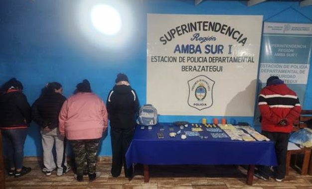 Allanaron dos viviendas y secuestraron más de 200 gramos de cocaína en Berazategui