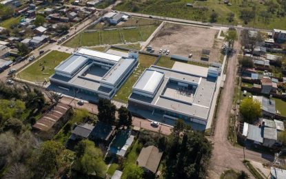 Andrés Watson y Axel Kicillof inauguraron una Primaria y una Secundaria en Florencio Varela