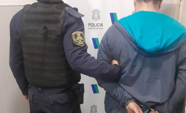 Perseguían un auto tras un intento de asalto y descubrieron que era robado