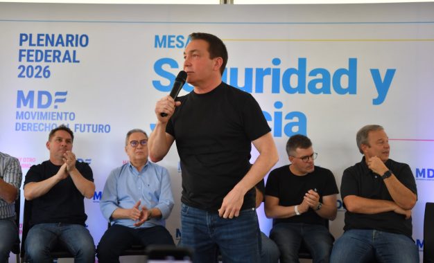 Andrés Watson: “Axel Kicillof marca el rumbo para recuperar la Argentina en 2027 con trabajo, salud, educación y obra pública”
