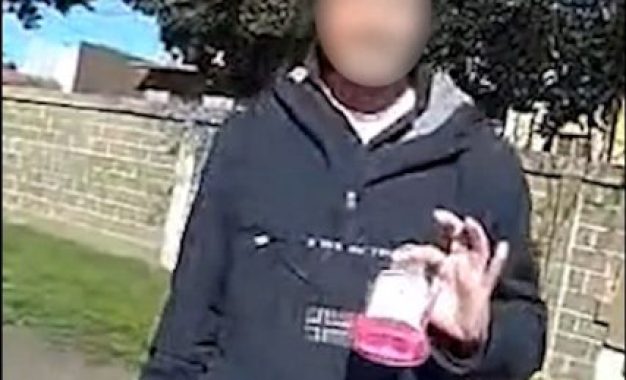 Dio positivo en alcoholemia y culpó al enjuague bucal