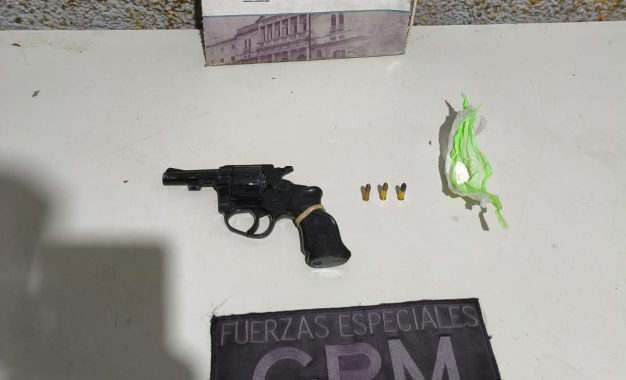 Menor de 17 años fue aprehendido con un revólver y cocaína en Florencio Varela