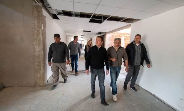 Andrés Watson inspeccionó el avance en la construcción de un nuevo edificio para la Escuela Secundaria Nº47