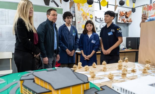Estudiantes de la Técnica Nº4 exhibieron su ingenio en la muestra de proyectos anuales