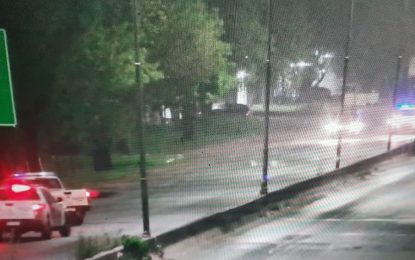 Un intento de fuga culminó con la aprehensión de 3 sujetos y el secuestro de un arma de fuego