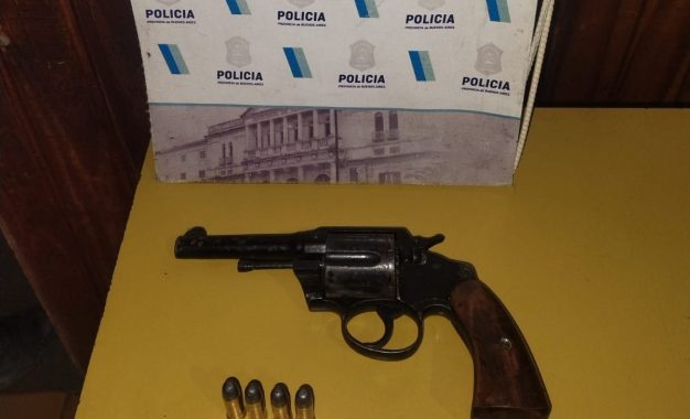 Intentó asaltar una barbería en Varela, fue golpeado por vecinos y terminó detenido