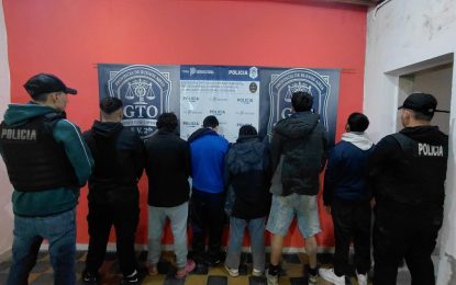 Intervención policial por agresión y tenencia de estupefacientes en Varela